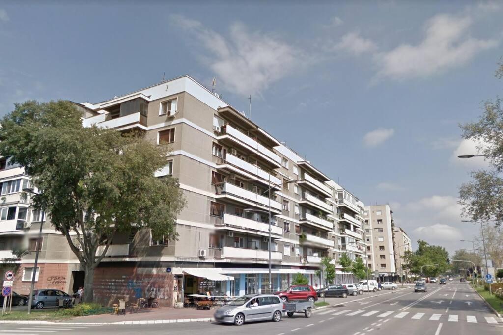 Center, Private Garage, Danube & Fortress, 3 Bdrm 2 Bath Novi Sad Bagian luar foto