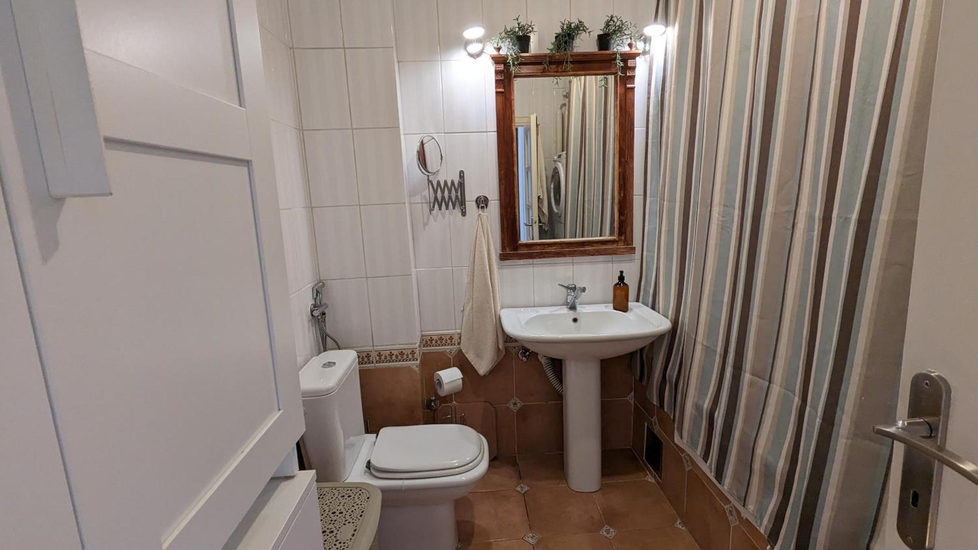 Center, Private Garage, Danube & Fortress, 3 Bdrm 2 Bath Novi Sad Bagian luar foto